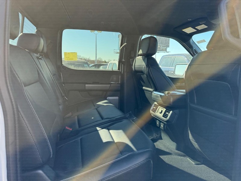 Ford F-150 Vehicle Full-screen Gallery Image 13