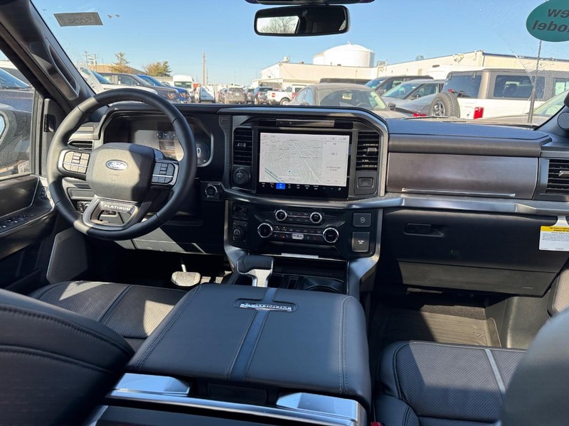 Ford F-150 Vehicle Full-screen Gallery Image 15