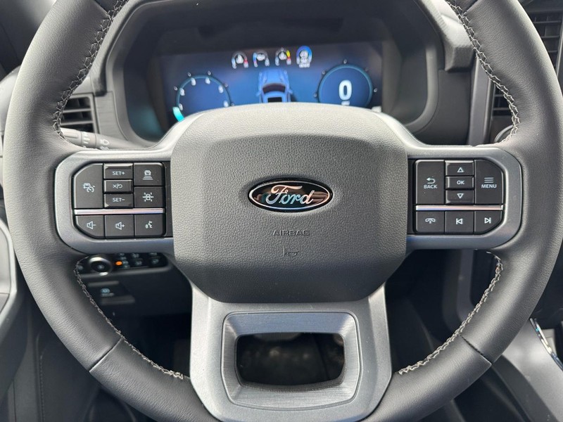 Ford F-150 Vehicle Full-screen Gallery Image 20