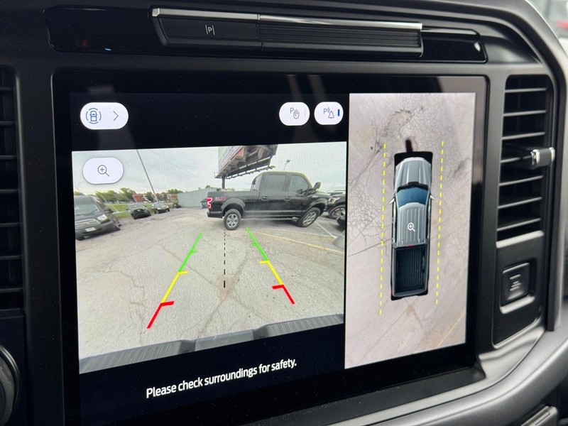 Ford F-150 Vehicle Full-screen Gallery Image 24