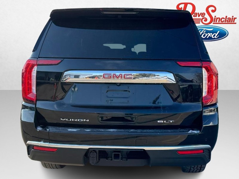 GMC Yukon XL Vehicle Full-screen Gallery Image 08