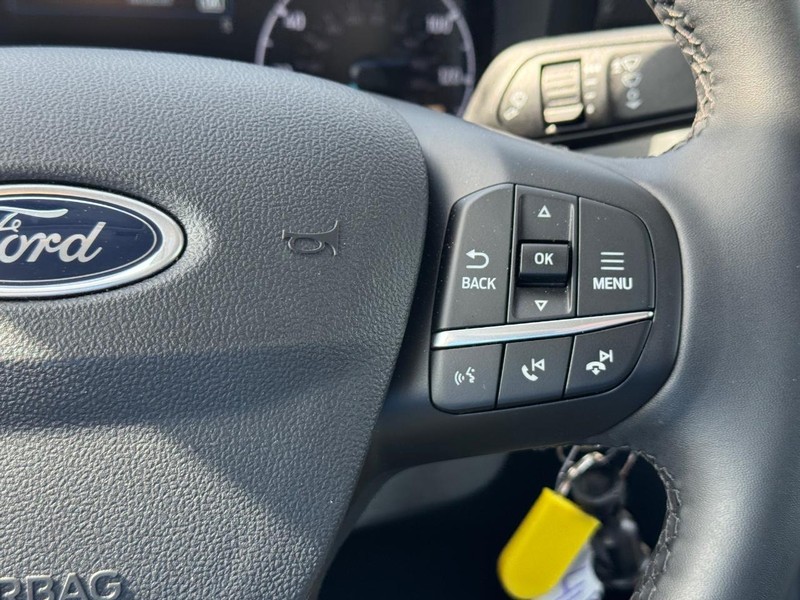 Ford Maverick Vehicle Full-screen Gallery Image 21