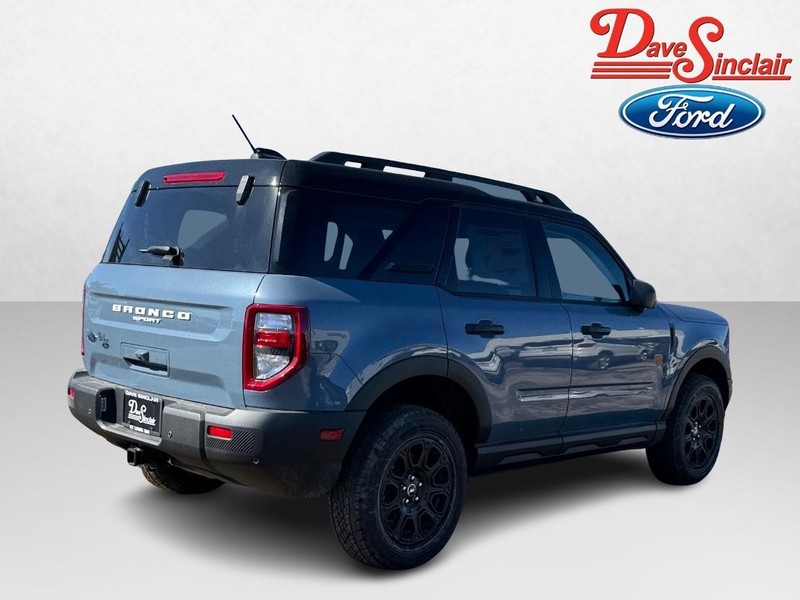Ford Bronco Sport Vehicle Full-screen Gallery Image 07