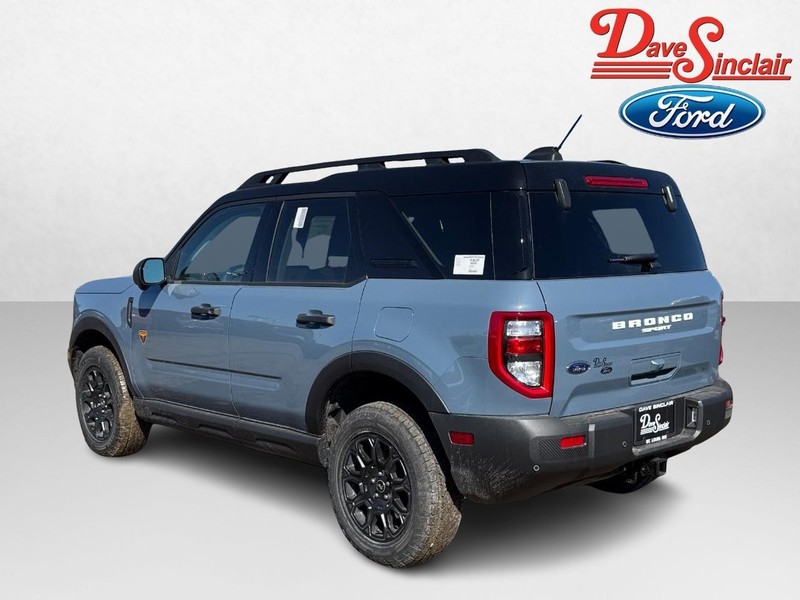 Ford Bronco Sport Vehicle Full-screen Gallery Image 09