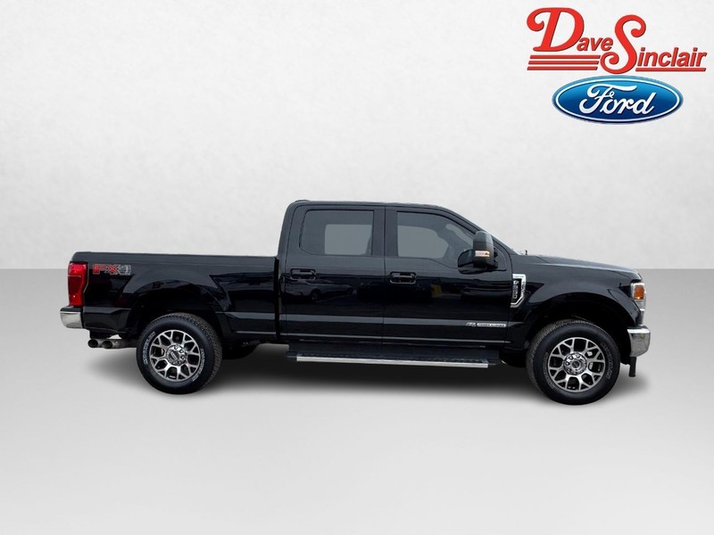Ford Super Duty F-250 SRW Vehicle Full-screen Gallery Image 05