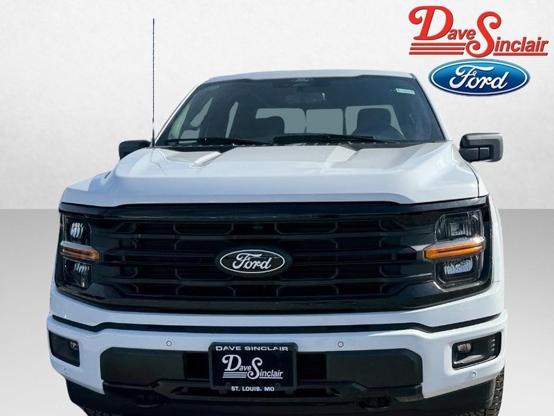 Ford F-150 Vehicle Full-screen Gallery Image 02
