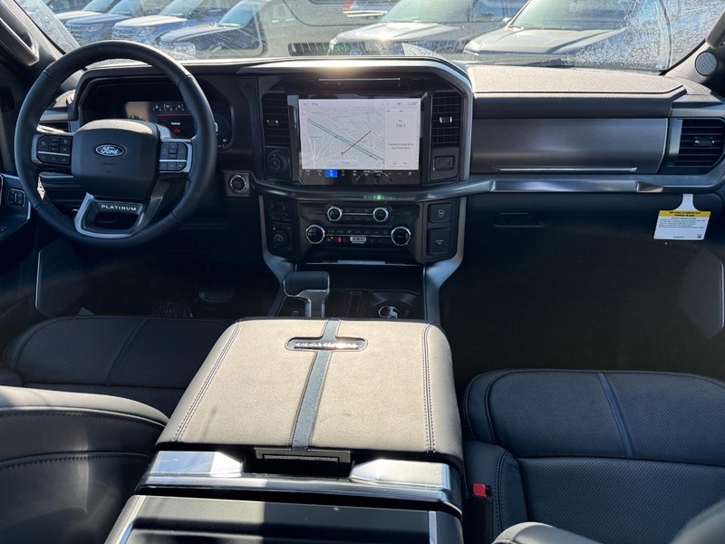 Ford F-150 Vehicle Full-screen Gallery Image 15