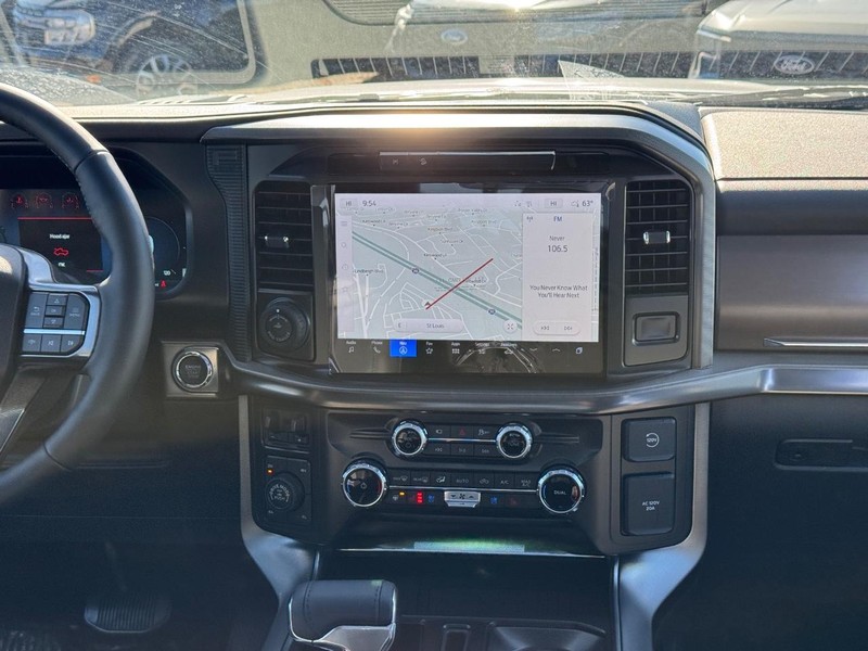 Ford F-150 Vehicle Full-screen Gallery Image 17