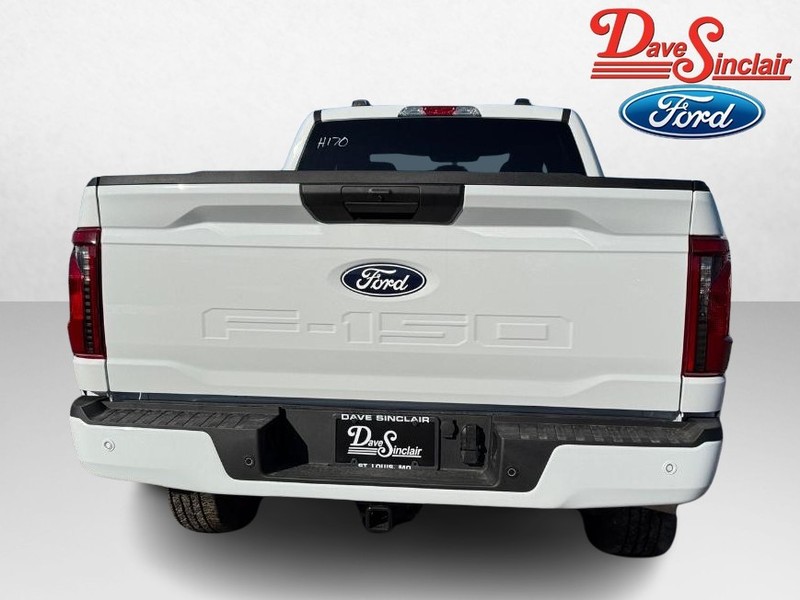 Ford F-150 Vehicle Full-screen Gallery Image 08