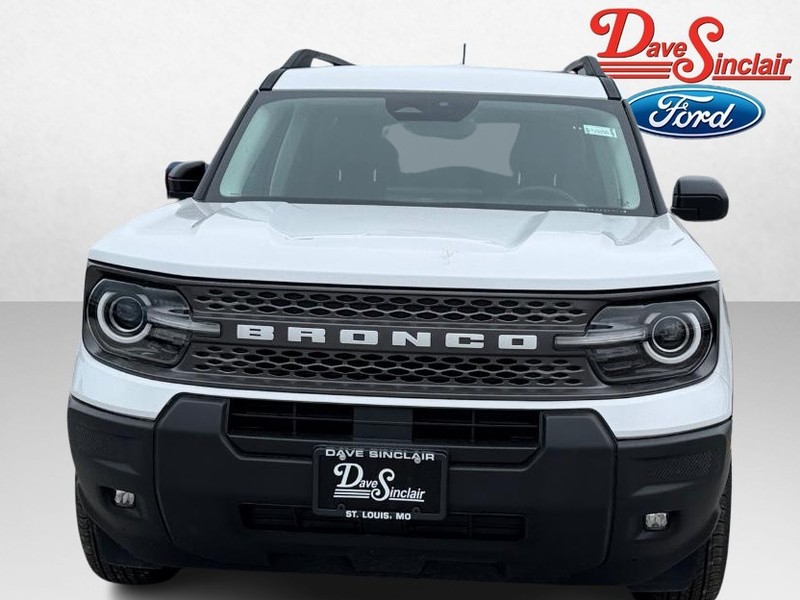 Ford Bronco Sport Vehicle Full-screen Gallery Image 02