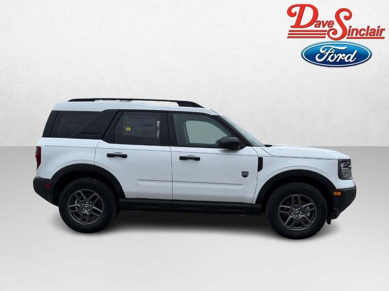 Ford Bronco Sport Vehicle Full-screen Gallery Image 05