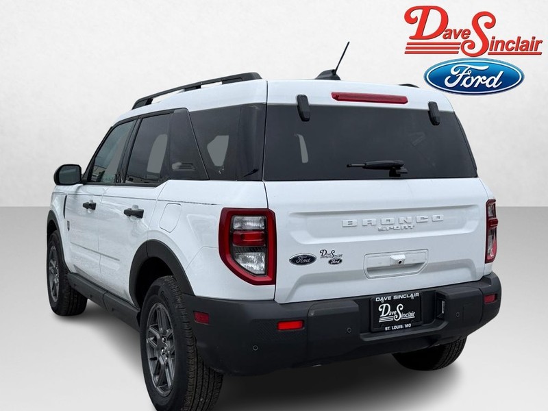 Ford Bronco Sport Vehicle Full-screen Gallery Image 09