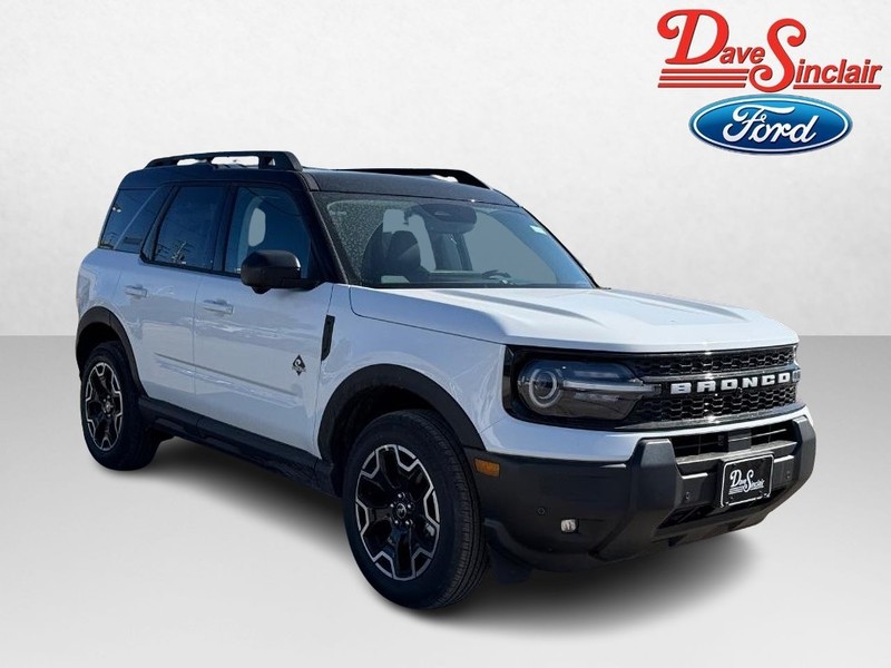 Ford Bronco Sport Vehicle Full-screen Gallery Image 04