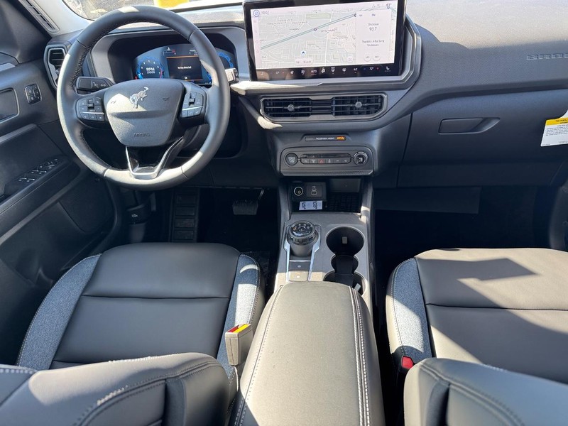 Ford Bronco Sport Vehicle Full-screen Gallery Image 14