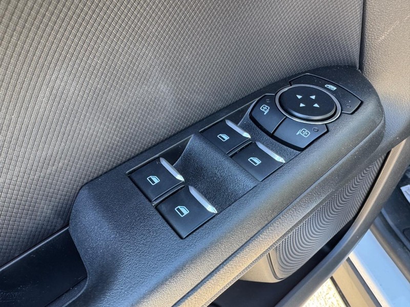 Ford Bronco Sport Vehicle Full-screen Gallery Image 19