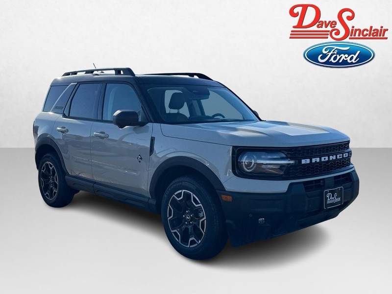 Ford Bronco Sport Vehicle Full-screen Gallery Image 04