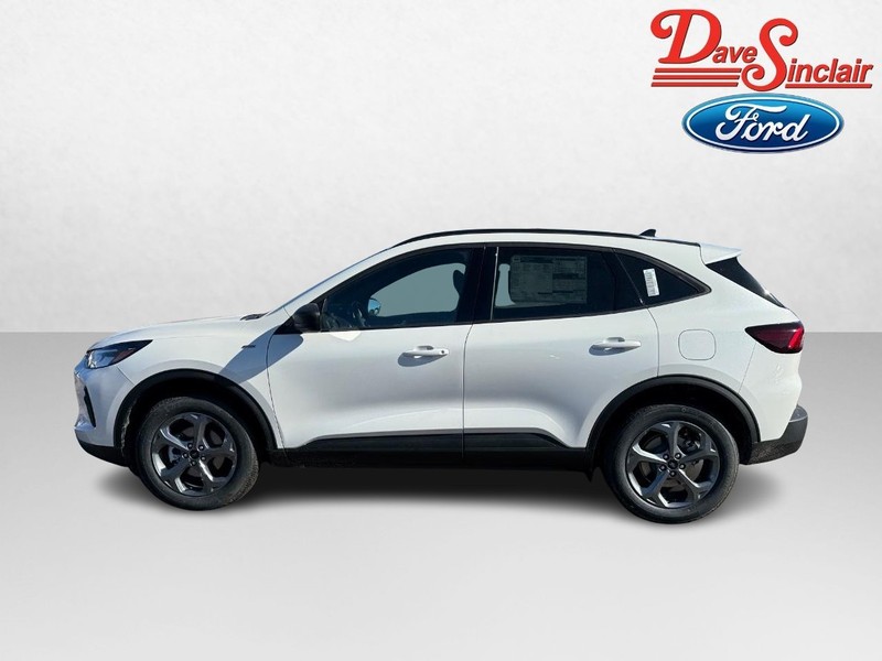 Ford Escape Vehicle Full-screen Gallery Image 10