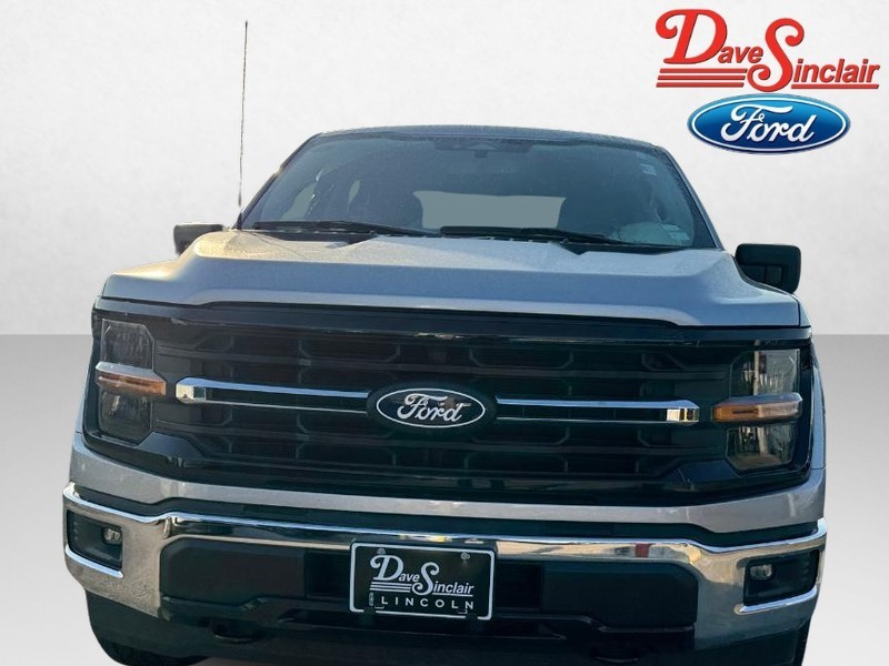Ford F-150 Vehicle Full-screen Gallery Image 02