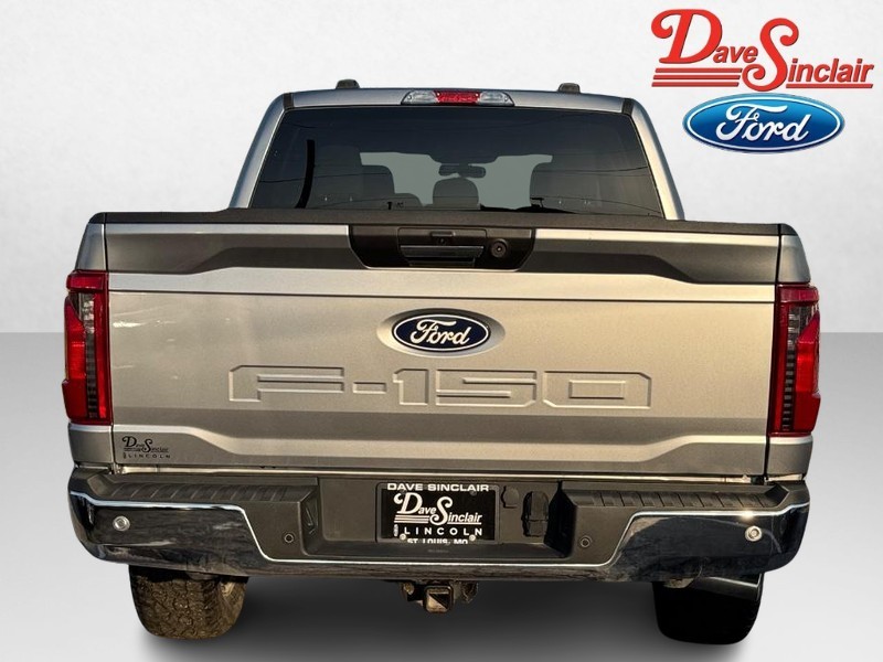 Ford F-150 Vehicle Full-screen Gallery Image 08