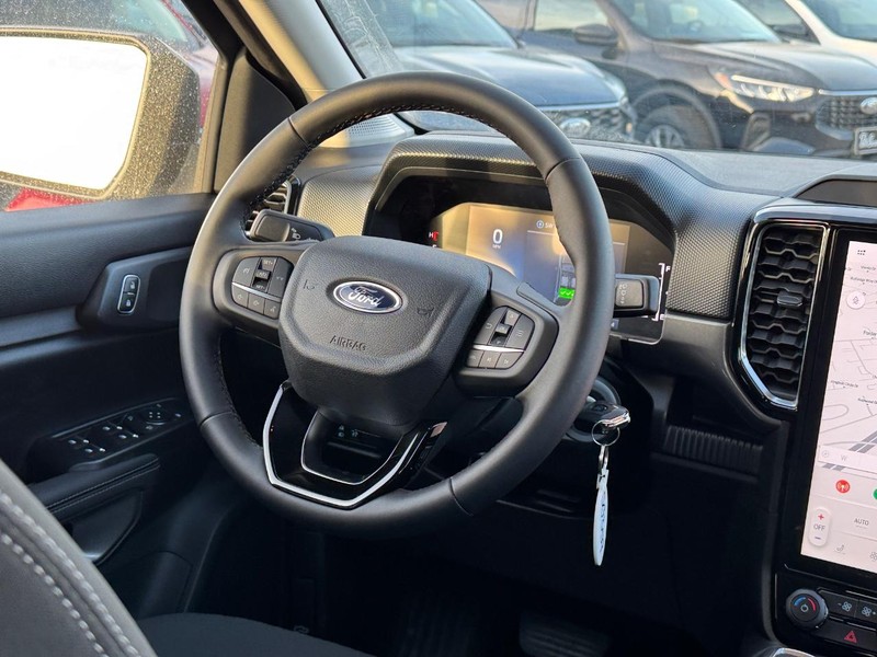 Ford Ranger Vehicle Full-screen Gallery Image 15