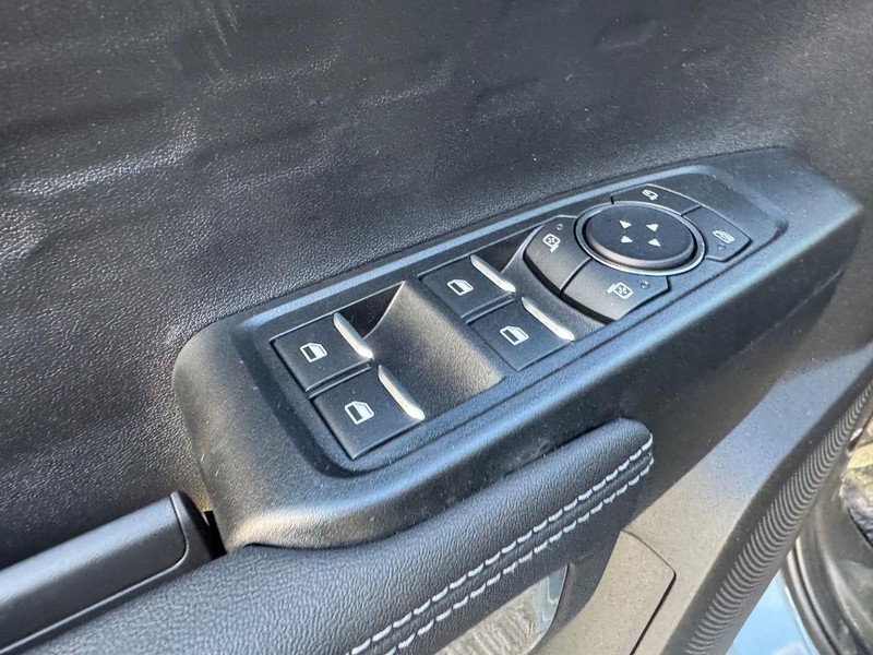 Ford Ranger Vehicle Full-screen Gallery Image 19