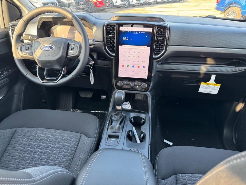 Ford Ranger Vehicle Full-screen Gallery Image 14