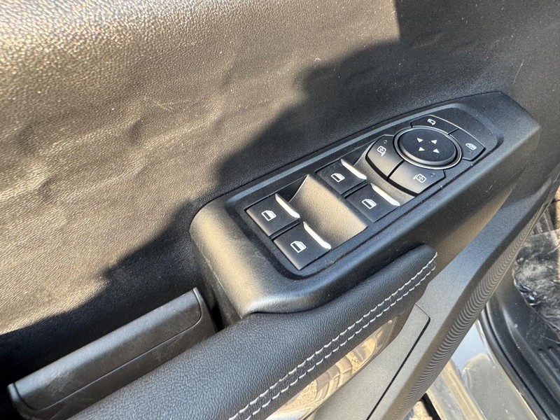 Ford Ranger Vehicle Full-screen Gallery Image 19