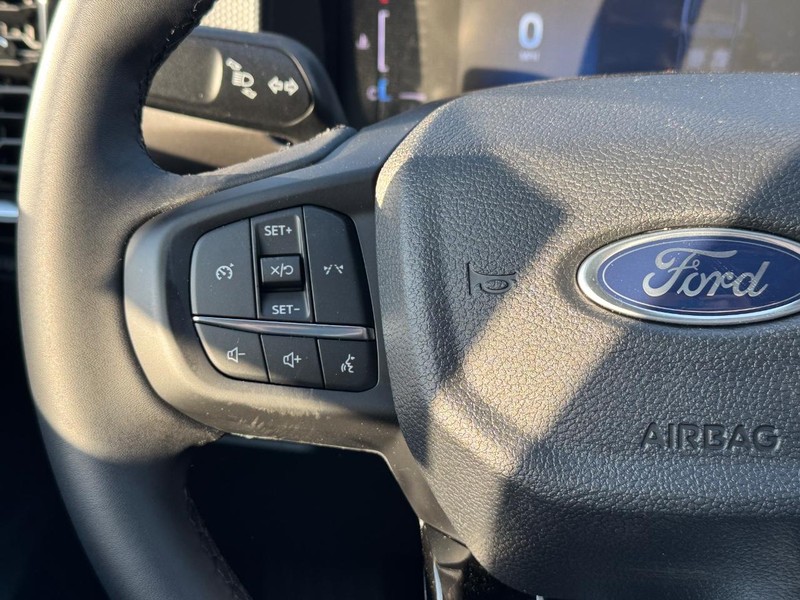 Ford Ranger Vehicle Full-screen Gallery Image 21