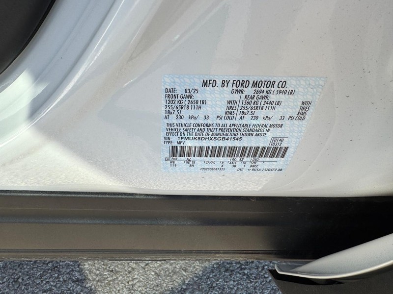 Ford Explorer Vehicle Full-screen Gallery Image 27
