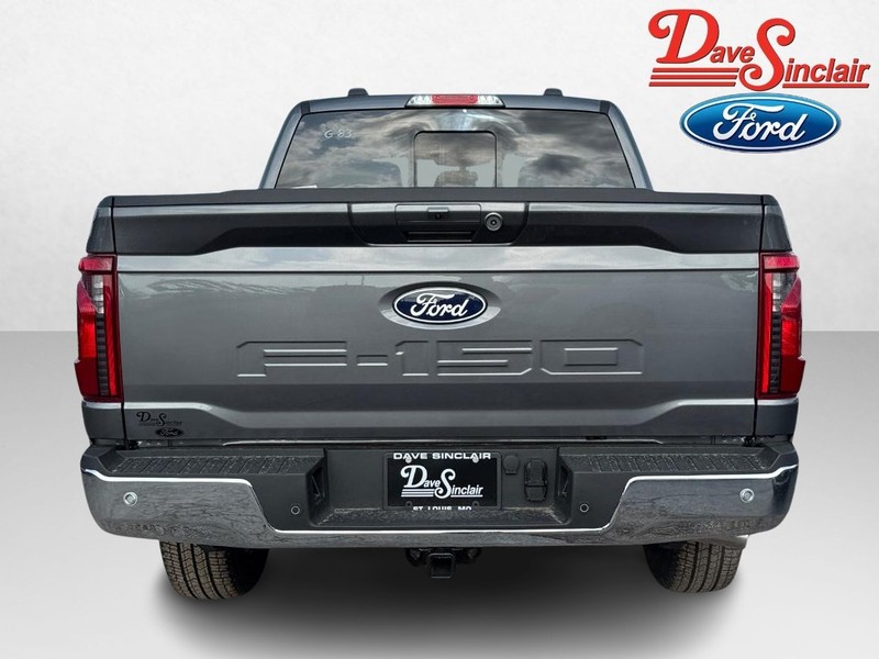 Ford F-150 Vehicle Full-screen Gallery Image 08