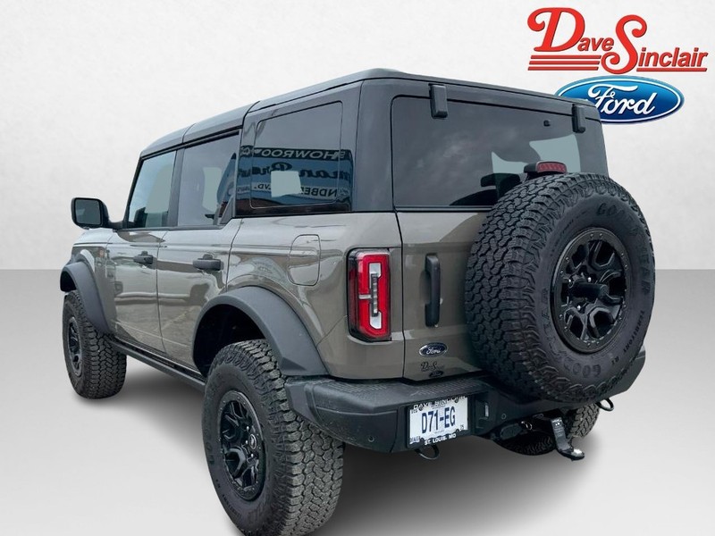Ford Bronco Vehicle Full-screen Gallery Image 10