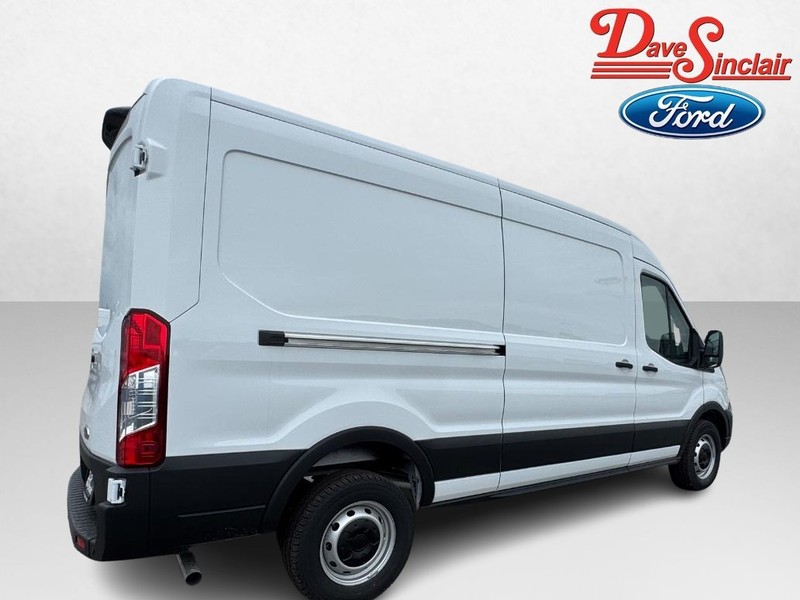 Ford Transit Cargo Van Vehicle Full-screen Gallery Image 07
