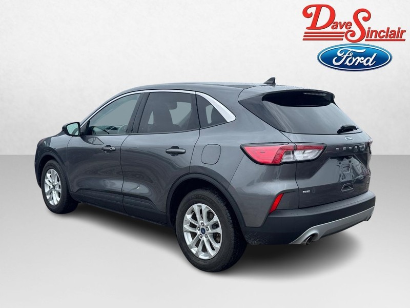 Ford Escape Vehicle Full-screen Gallery Image 09