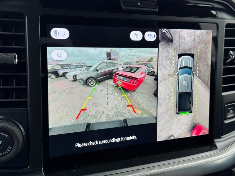 Ford F-150 Vehicle Full-screen Gallery Image 26