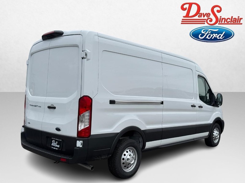 Ford Transit Cargo Van Vehicle Full-screen Gallery Image 07
