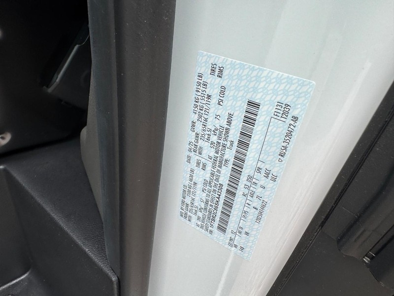 Ford Transit Cargo Van Vehicle Full-screen Gallery Image 24
