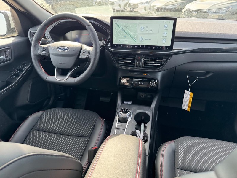 Ford Escape Vehicle Full-screen Gallery Image 15