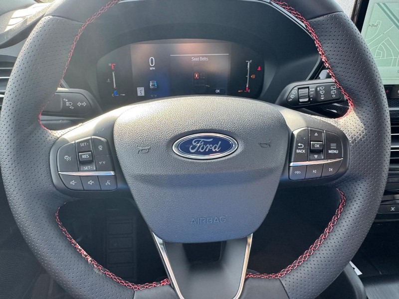 Ford Escape Vehicle Full-screen Gallery Image 19