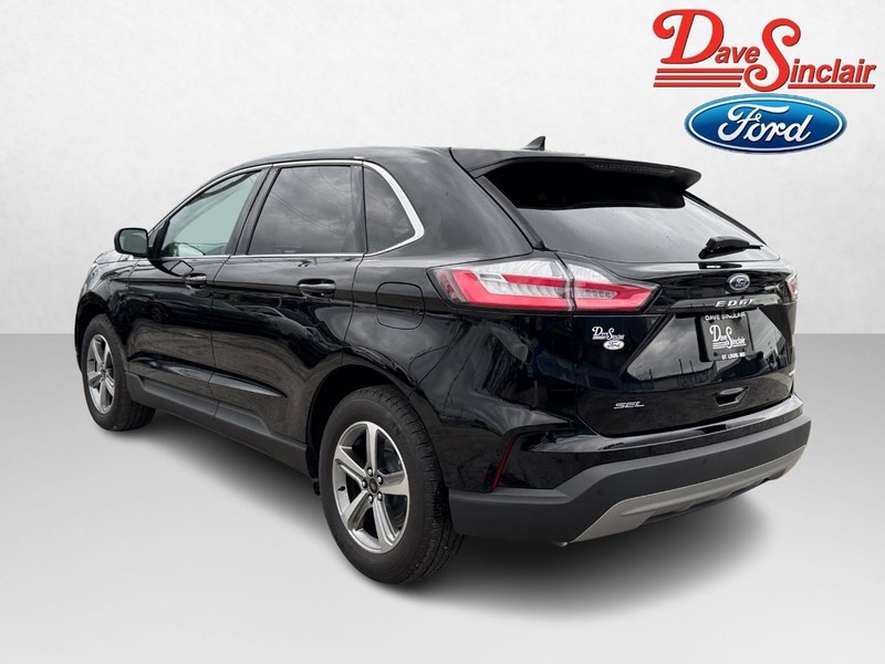 Ford Edge Vehicle Full-screen Gallery Image 09