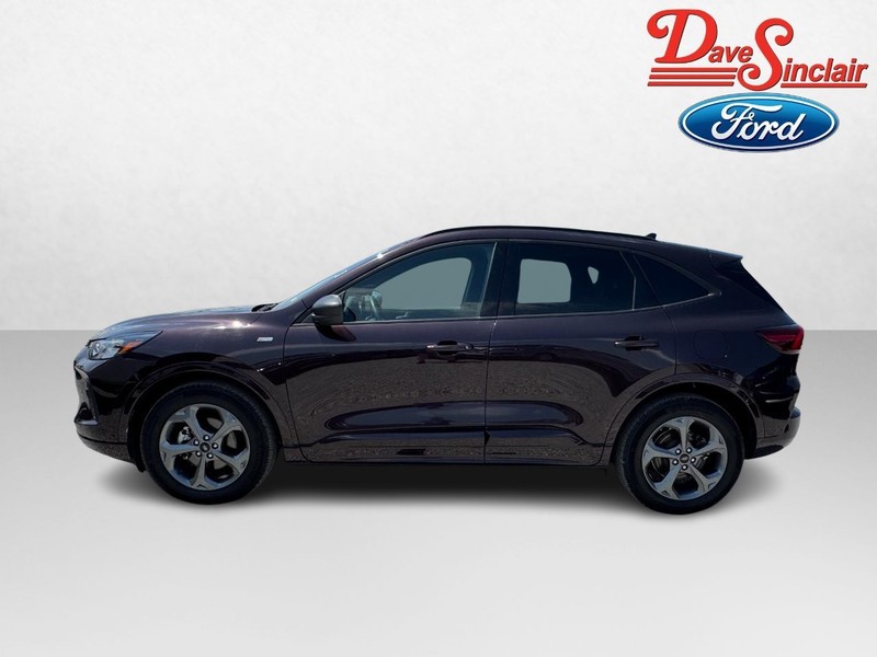 Ford Escape Vehicle Full-screen Gallery Image 10