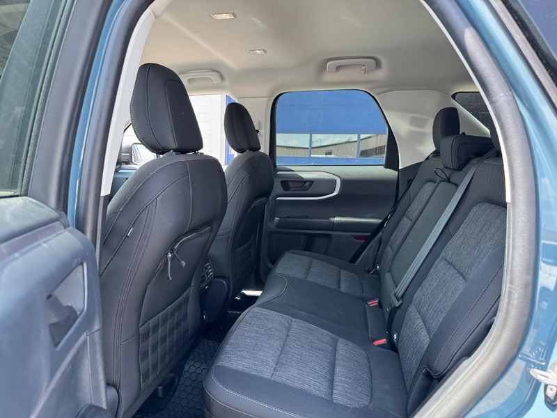 Ford Bronco Sport Vehicle Full-screen Gallery Image 12