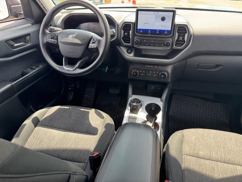 Ford Bronco Sport Vehicle Full-screen Gallery Image 15
