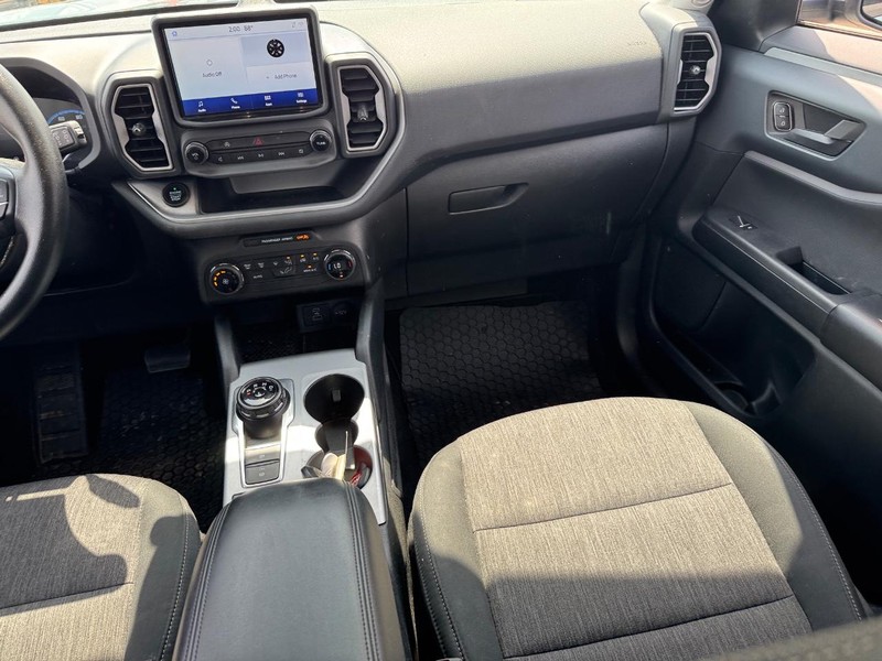 Ford Bronco Sport Vehicle Full-screen Gallery Image 16