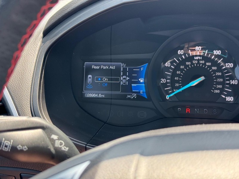 Ford Edge Vehicle Full-screen Gallery Image 26