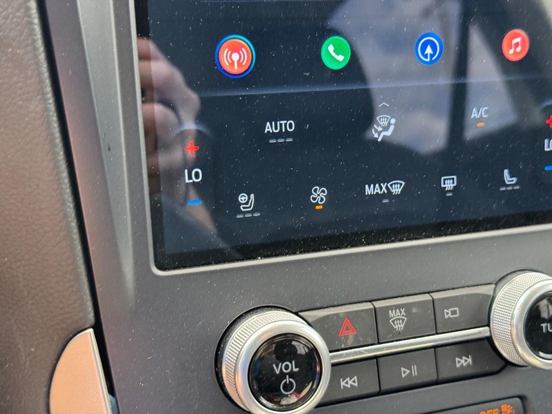 Ford Edge Vehicle Full-screen Gallery Image 22