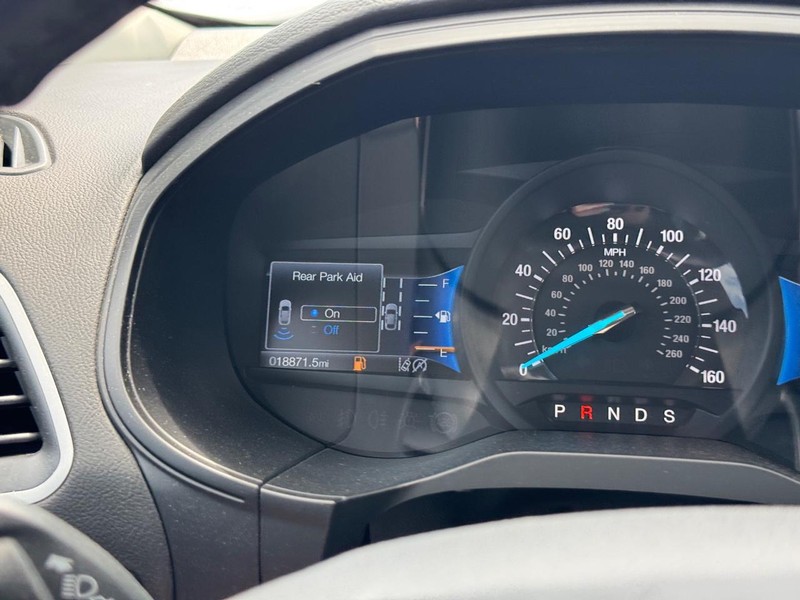 Ford Edge Vehicle Full-screen Gallery Image 24