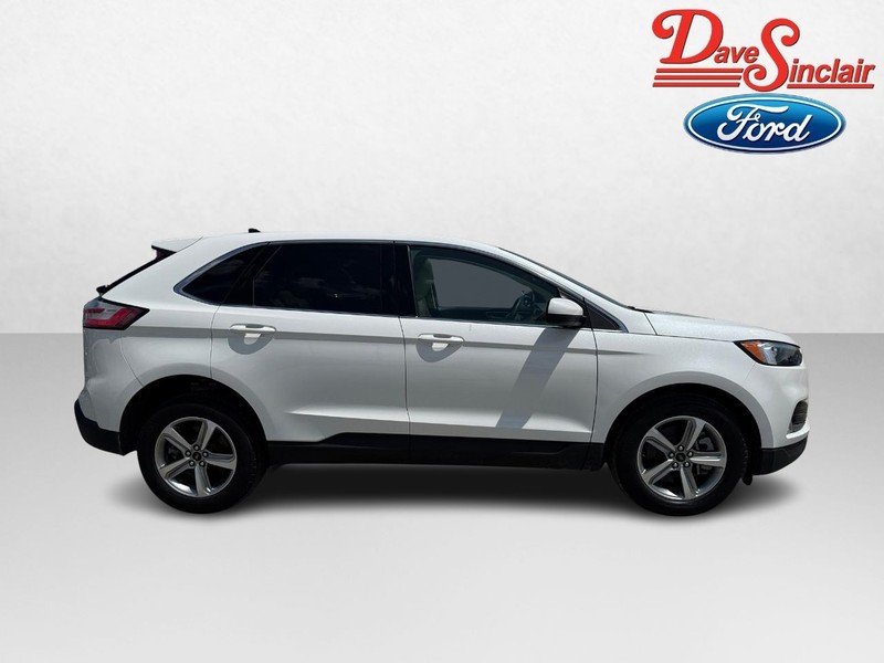 Ford Edge Vehicle Full-screen Gallery Image 05