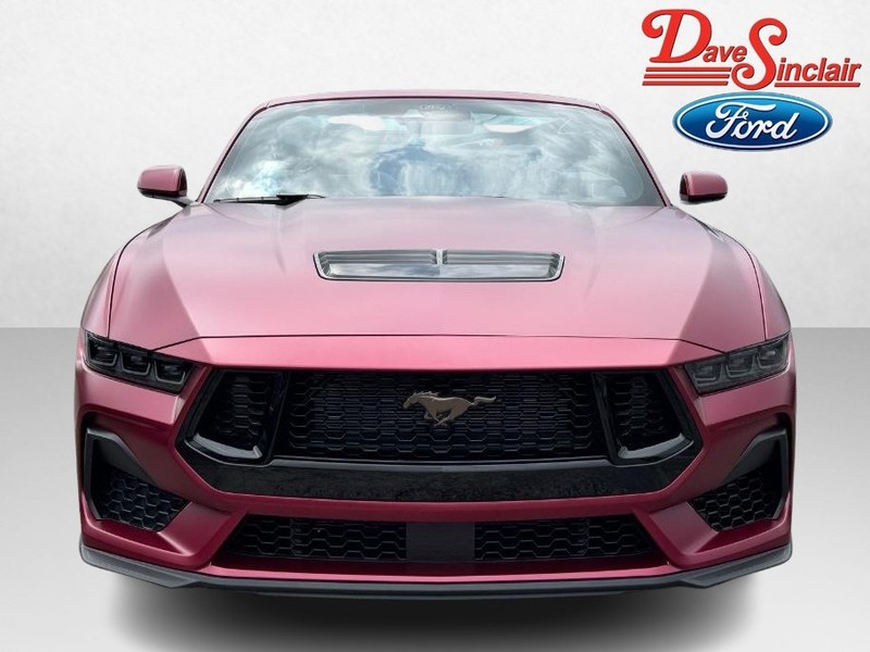 Ford Mustang Vehicle Full-screen Gallery Image 04
