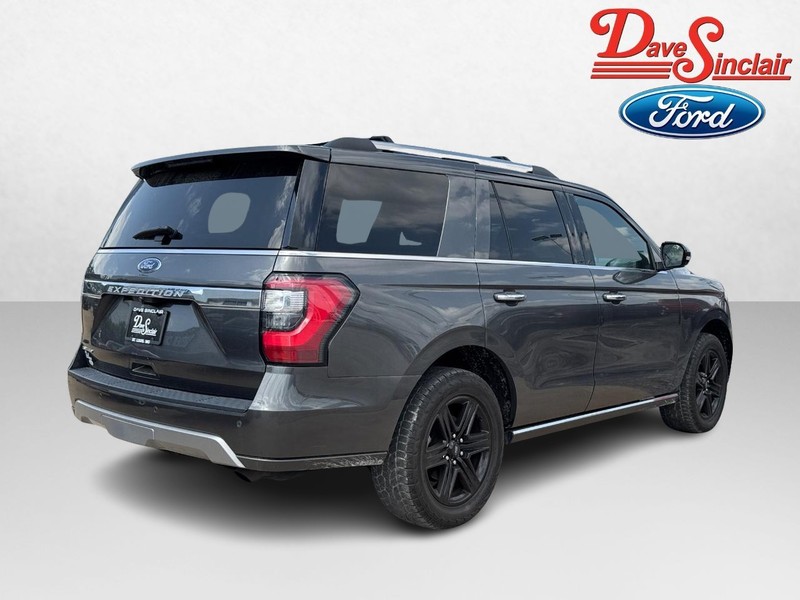 Ford Expedition Vehicle Full-screen Gallery Image 07