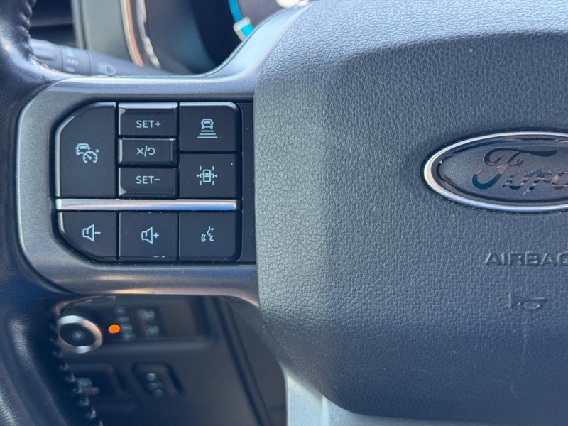 Ford F-150 Vehicle Full-screen Gallery Image 21